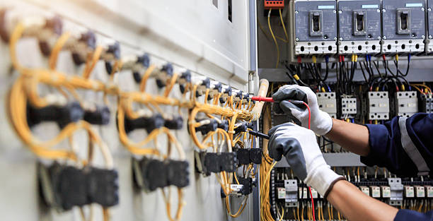 Professional Electrician technician working in Rockford, MN